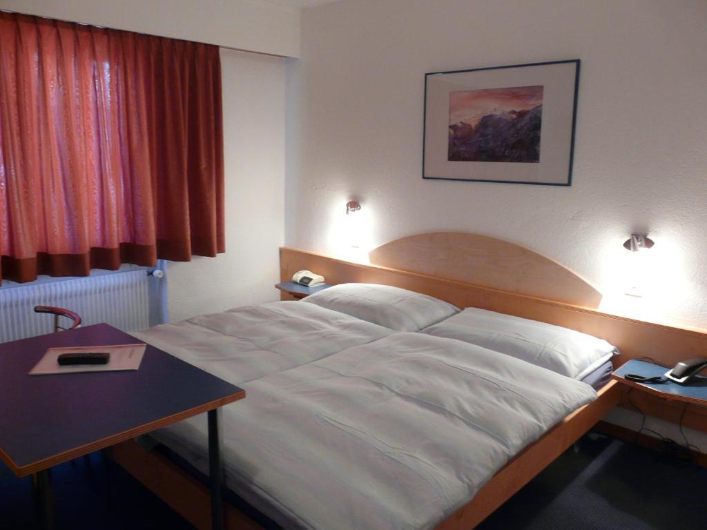 Hotel Garni Domino Saas Fee 객실 사진